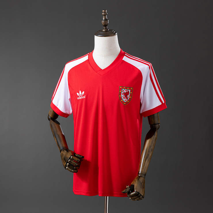 Retro Wales 1982 Hjemmedrakt Herre Fotballdrakt